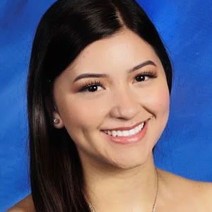 Meet your Posher, Esmeralda